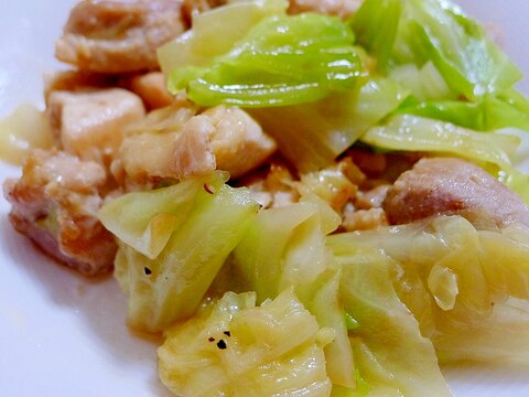 ♡簡単♡鶏もも肉とキャベツの中華ガーリック炒め♡